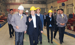 西安市委常委、常務副市長岳華峰蒞臨西瑪電機調(diào)研指導?！靼膊﹨R儀器儀表有限公司